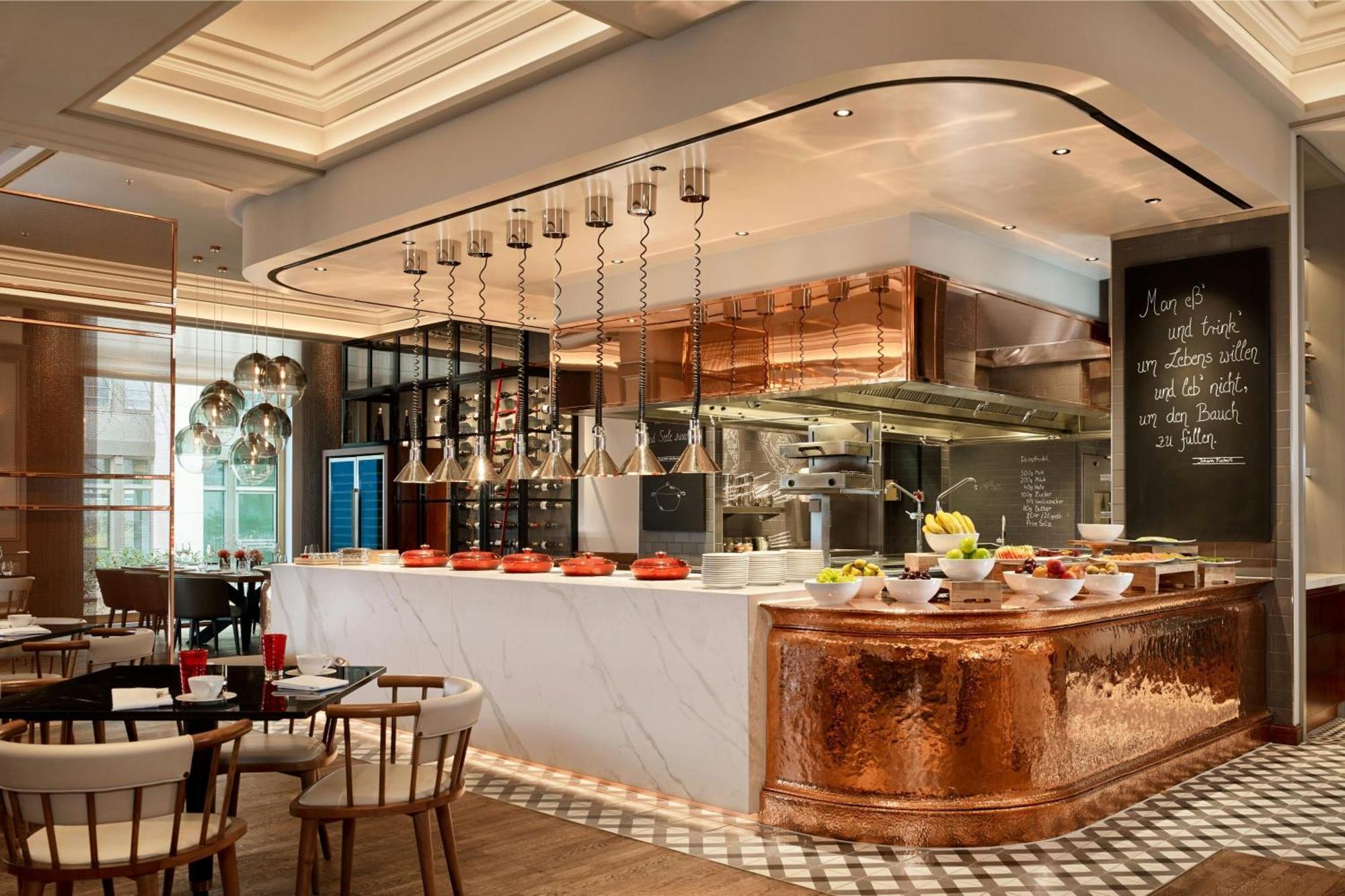 Hotel The Ritz-carlton, 5*